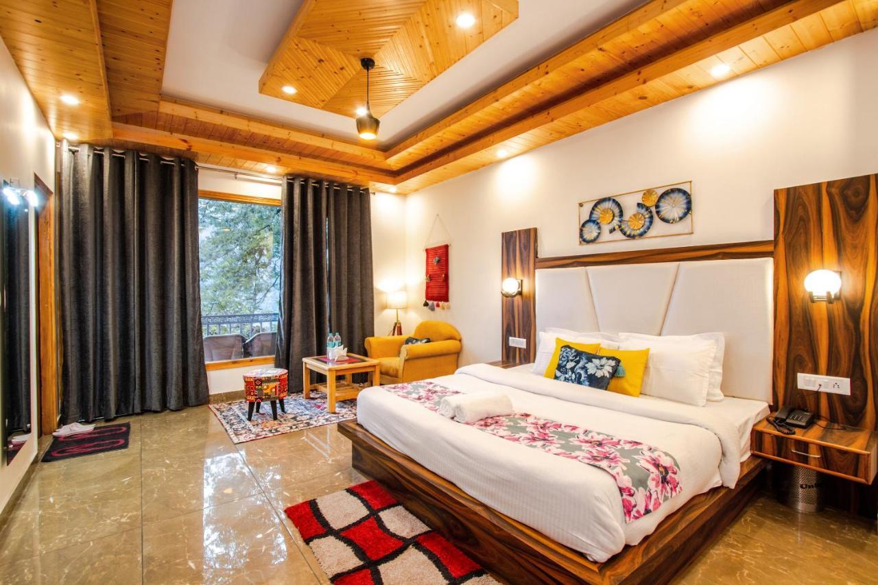Eden Oaks Hotell Manāli Exteriör bild